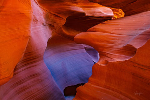 slot canyon, Antelope Canyon, light beams,
