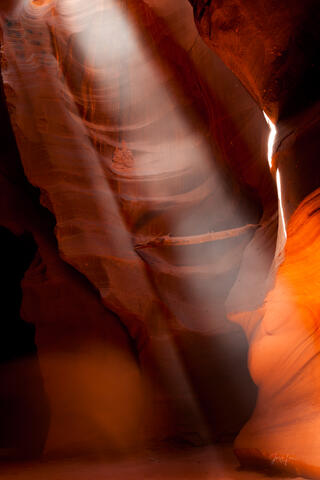 slot canyon, Antelope Canyon, light beams,