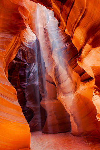slot canyon, Antelope Canyon, light beams,