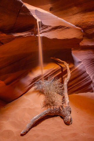 slot canyon, Antelope Canyon, light beams,