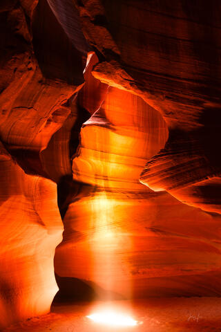 slot canyon, Antelope Canyon, light beams,