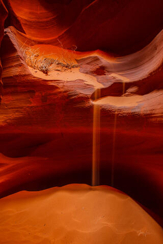 slot canyon, Antelope Canyon, light beams,