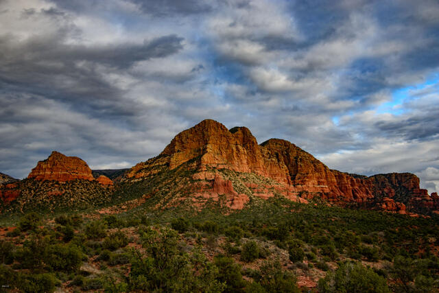 Sedona Photography print of Red Rocks and Buttes.