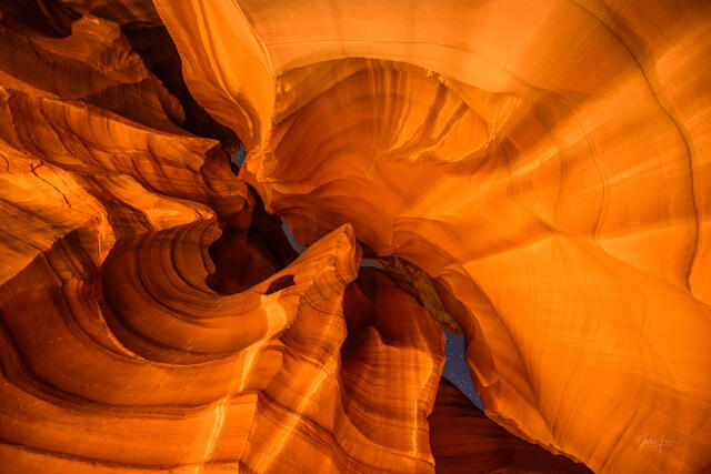 slot canyon, Antelope Canyon, light beams,