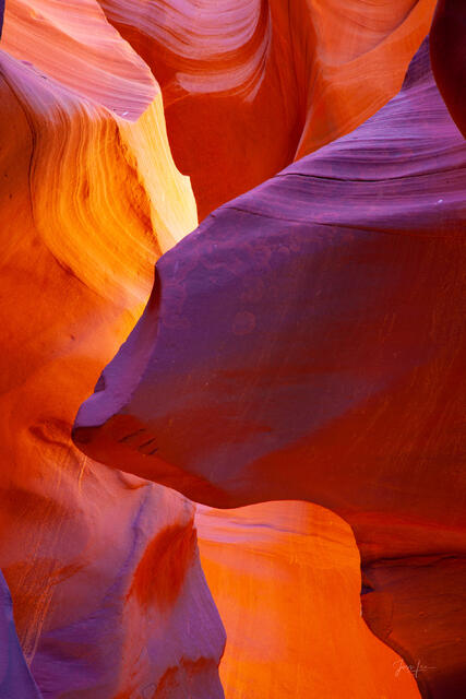 slot canyon, Antelope Canyon, light beams,