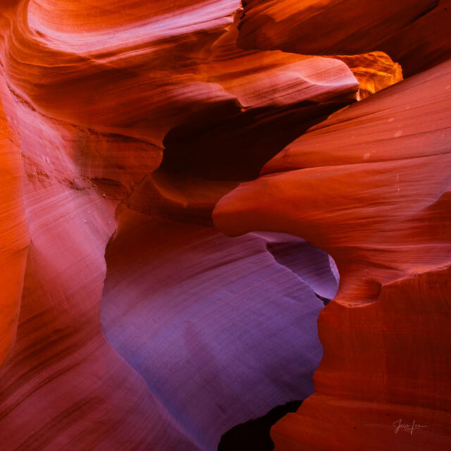 slot canyon, Antelope Canyon, light beams,