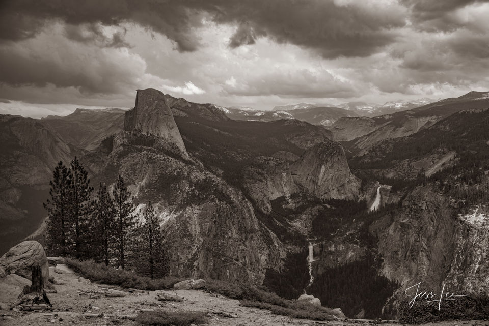 Black and white photo of Yosemite's landscape and Yosemite Falls.