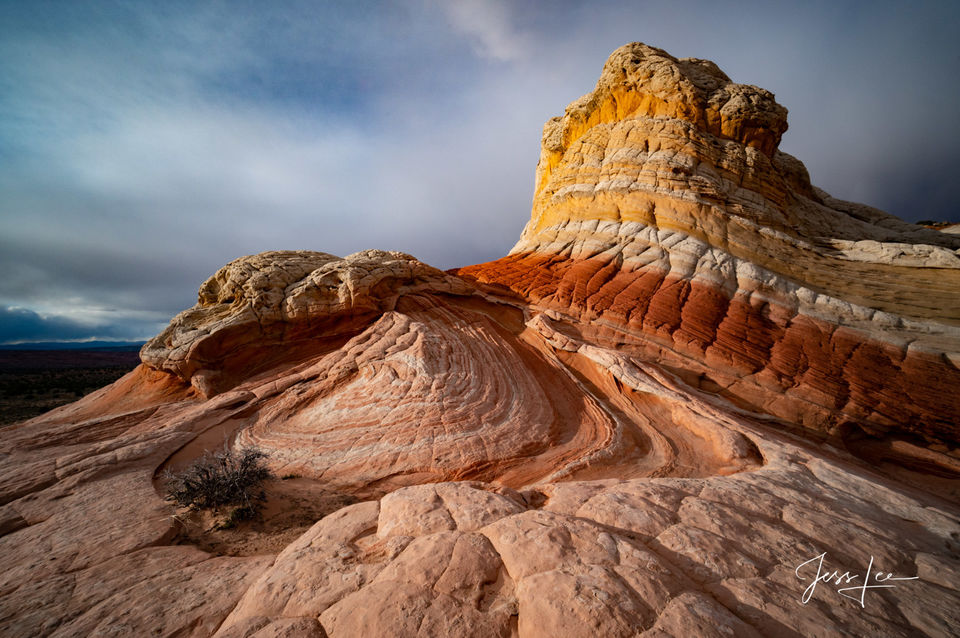 Beautiful colors strewn throughout the rock formations of Red Rocks Country in Arizona. 
