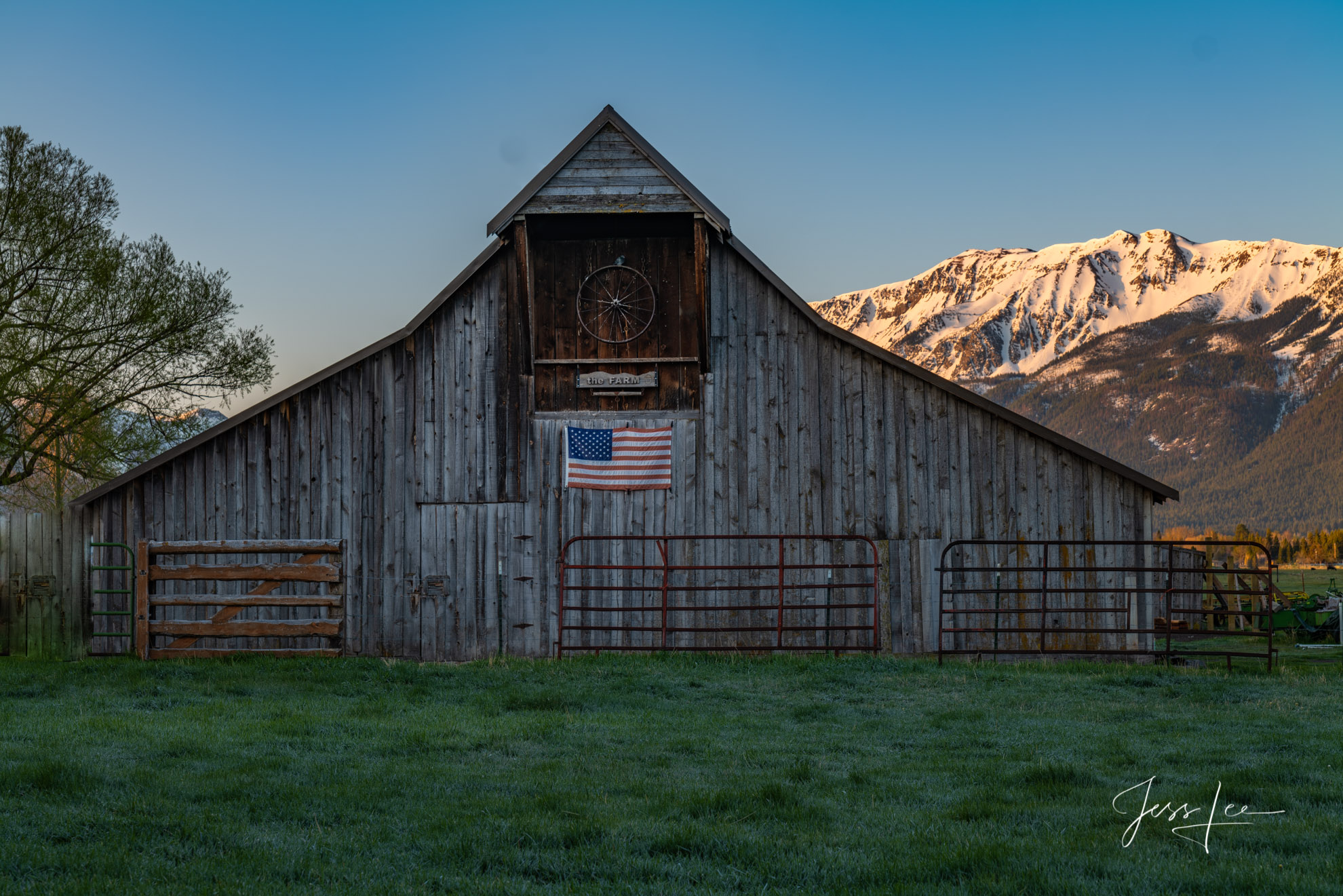 The American Barn. Fine Art&nbsp;prints of this iconic rustic barn in Rural America.