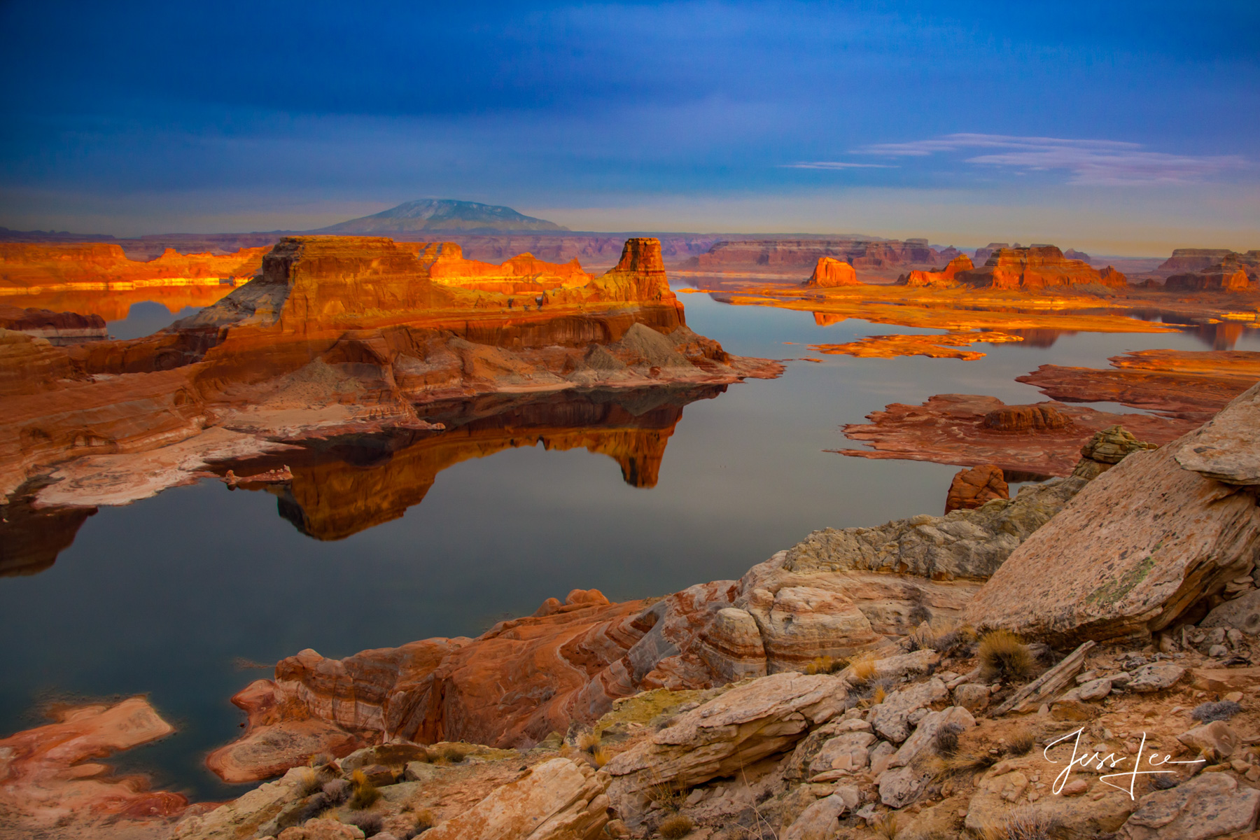 Sunset over Lake Powell in Arizona. 